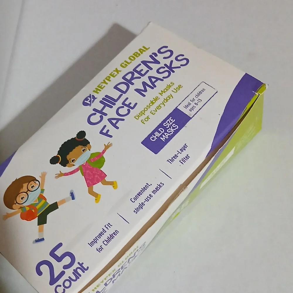 Children Disposal Face Masks for everyday use ages 6 to 13 25ct NWT
